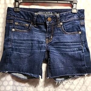 American Eagle Stretch sz 2 Shorts